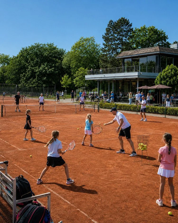 „Der stille Tennisboom: Warum deutsche Vereine plötzlich wieder um jedes Mitglied kämpfen “